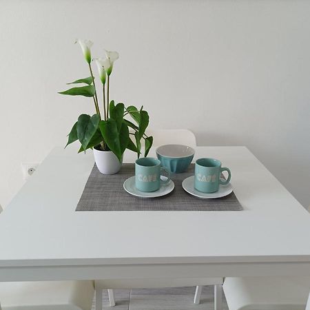 ベナルマデナPrecioso Apartamento Residencial Piscina Jardinesアパートメント エクステリア 写真